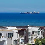 Family Fun-Sea,Sand,Surf Convenience-Pool, Balcony