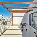 Family Fun-Sea,Sand,Surf Convenience-Pool, Balcony