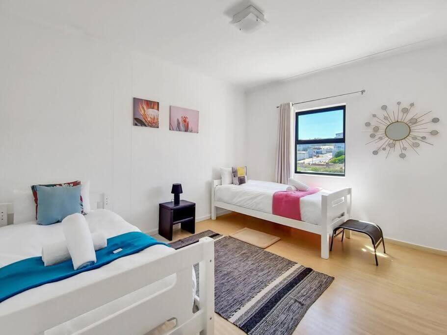 Appartement Family Fun-sea,sand,surf Convenience-pool, Balcony Le Cap